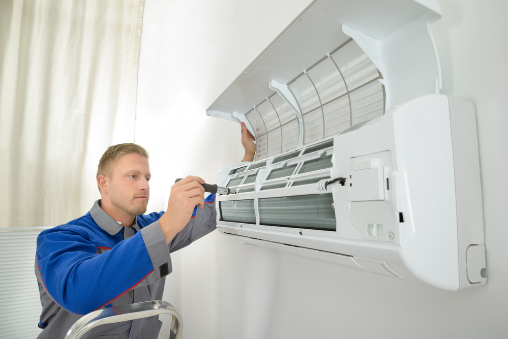 Here are some early signs that you need air conditioner repairs